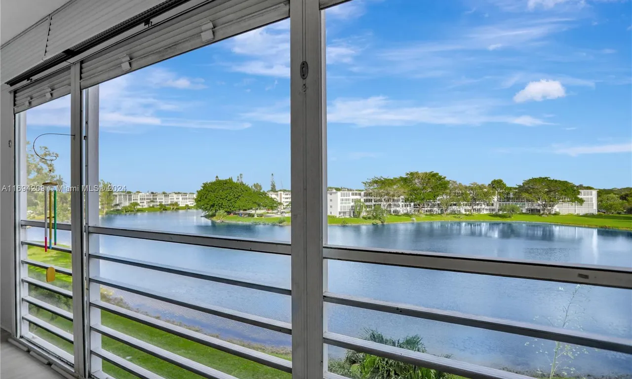 4107 E Cambridge  E # 4107, Deerfield Beach FL 33442