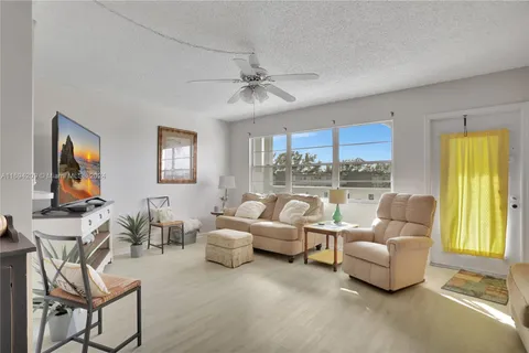 4107 E Cambridge  E # 4107, Deerfield Beach FL 33442