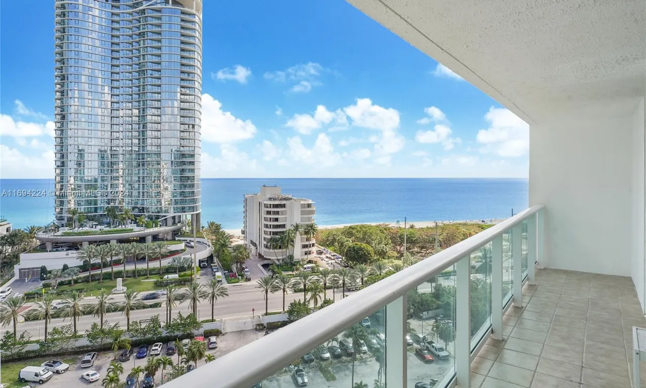 100 Bayview Dr # 1411, Sunny Isles Beach FL 33160