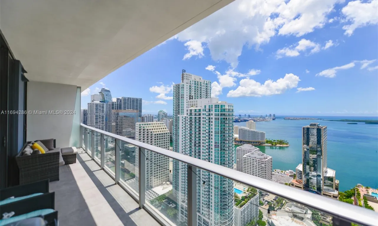 1010 Brickell Av # 4203, Miami FL 33131