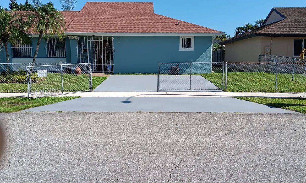 20235 SW 122nd Pl, Miami FL 33177