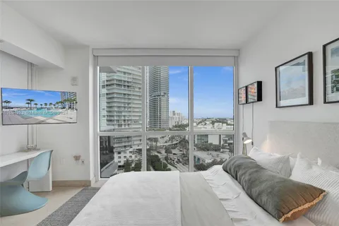 400 Alton Rd # 1409, Miami Beach FL 33139