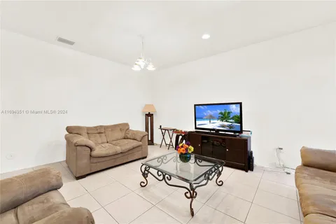 8910 SW 19th St # 8910, Miramar FL 33025