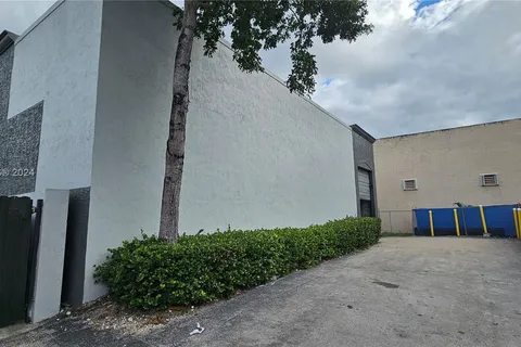 3130 W 84th St # B, Hialeah FL 33018