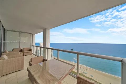 6799 Collins Ave, Miami Beach FL 33141