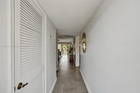 400 S Hollybrook Dr # 303, Pembroke Pines FL 33025