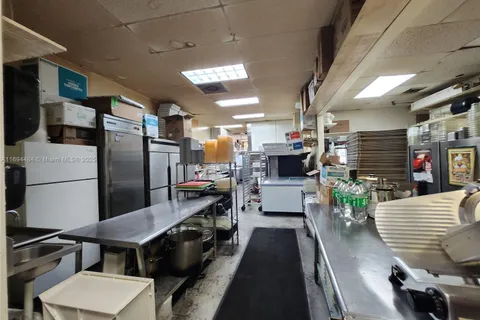 9529 SW 72, Miami FL 33173