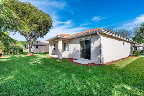 482 SE 23rd Dr, Homestead FL 33033