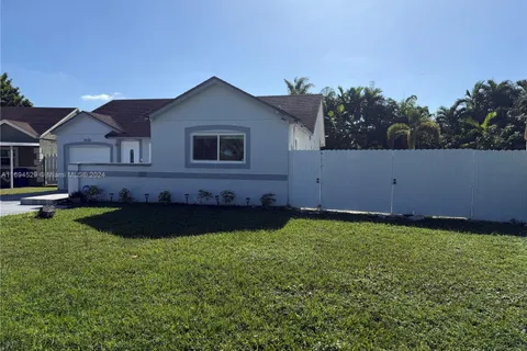 3430 NW 203rd Ln, Miami Gardens FL 33056