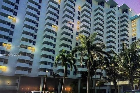 2899 Collins Ave # 1147, Miami Beach FL 33140