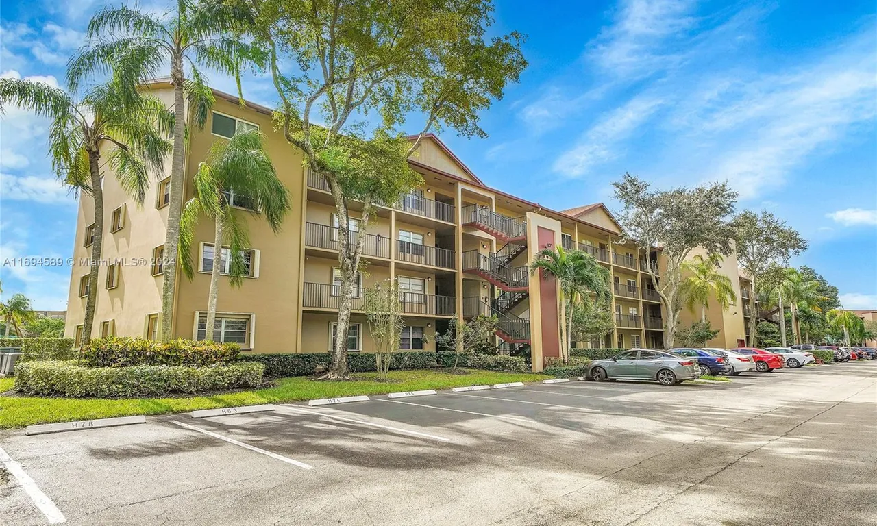 12950 SW 4th Ct # 403H, Pembroke Pines FL 33027