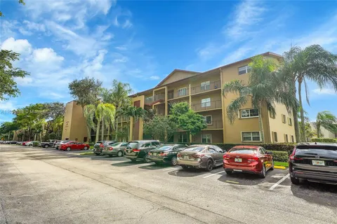 12950 SW 4th Ct # 403H, Pembroke Pines FL 33027