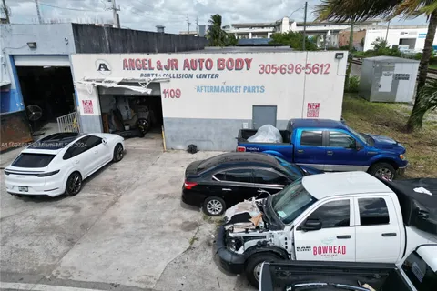 1109 E 23rd St, Hialeah FL 33013