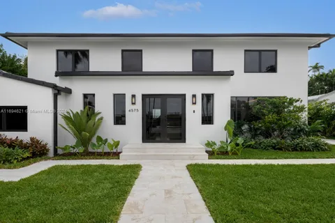 4575 N Bay Rd, Miami Beach FL 33140