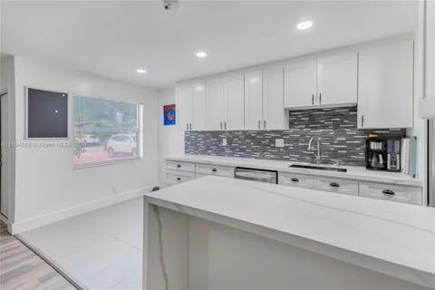 814/812 SW Thirteenth, Fort Lauderdale FL 33315