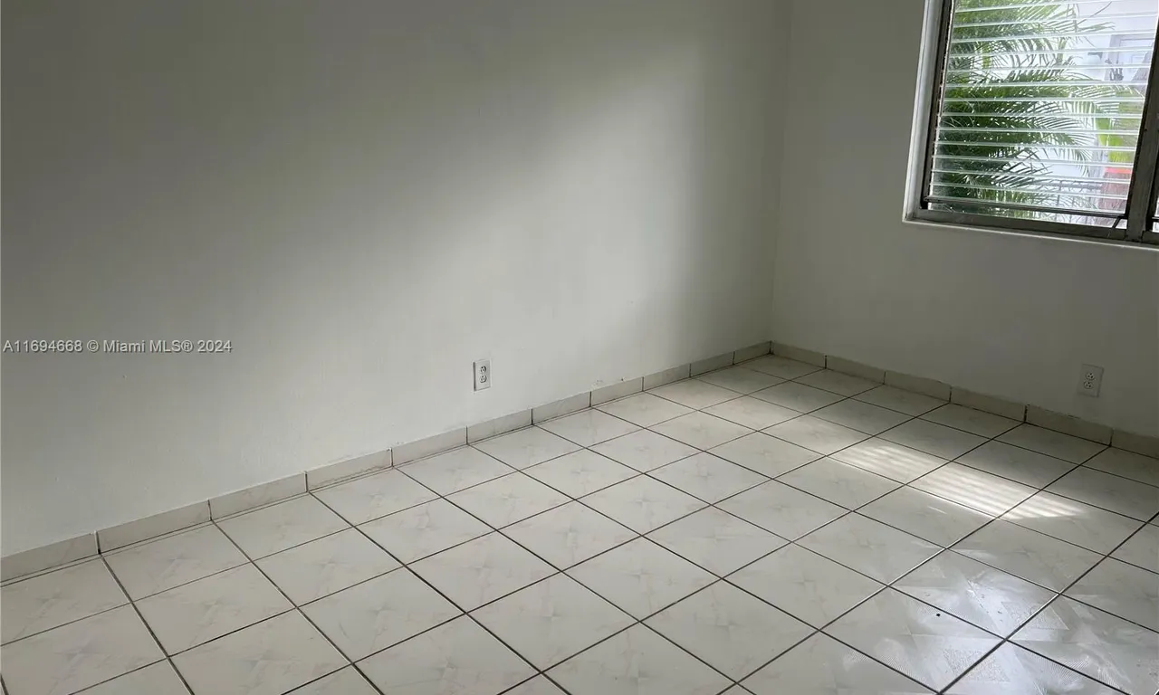 8201 Abbott Ave # 1, Miami Beach FL 33141