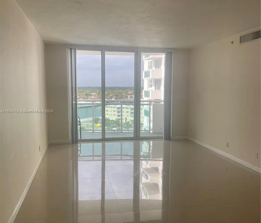 3001 S Ocean Dr # 933, Hollywood FL 33019