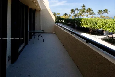 2555 Collins Ave # 308, Miami Beach FL 33140