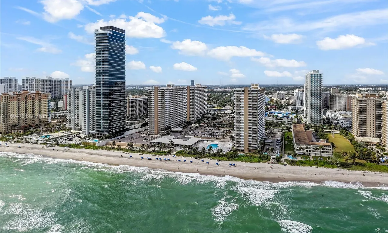 1980 S Ocean Dr # 9K, Hallandale Beach FL 33009