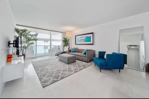 1200 West Ave # 1520, Miami Beach FL 33139