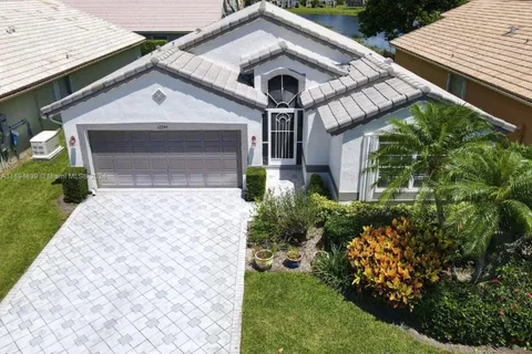 12244 Castle Pines Rd, Boynton Beach FL 33437