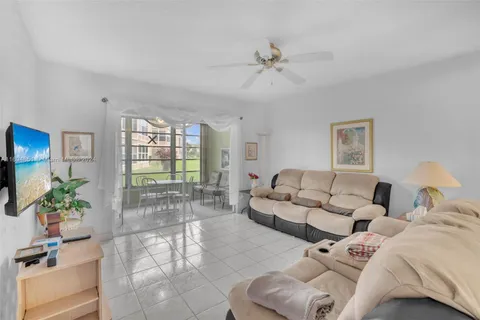 4701 NW 34th St # 401, Lauderdale Lakes FL 33319