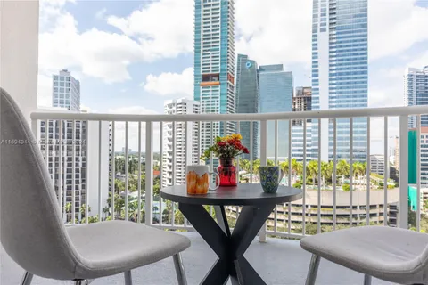 1420 Brickell Bay Dr # 1506D, Miami FL 33131