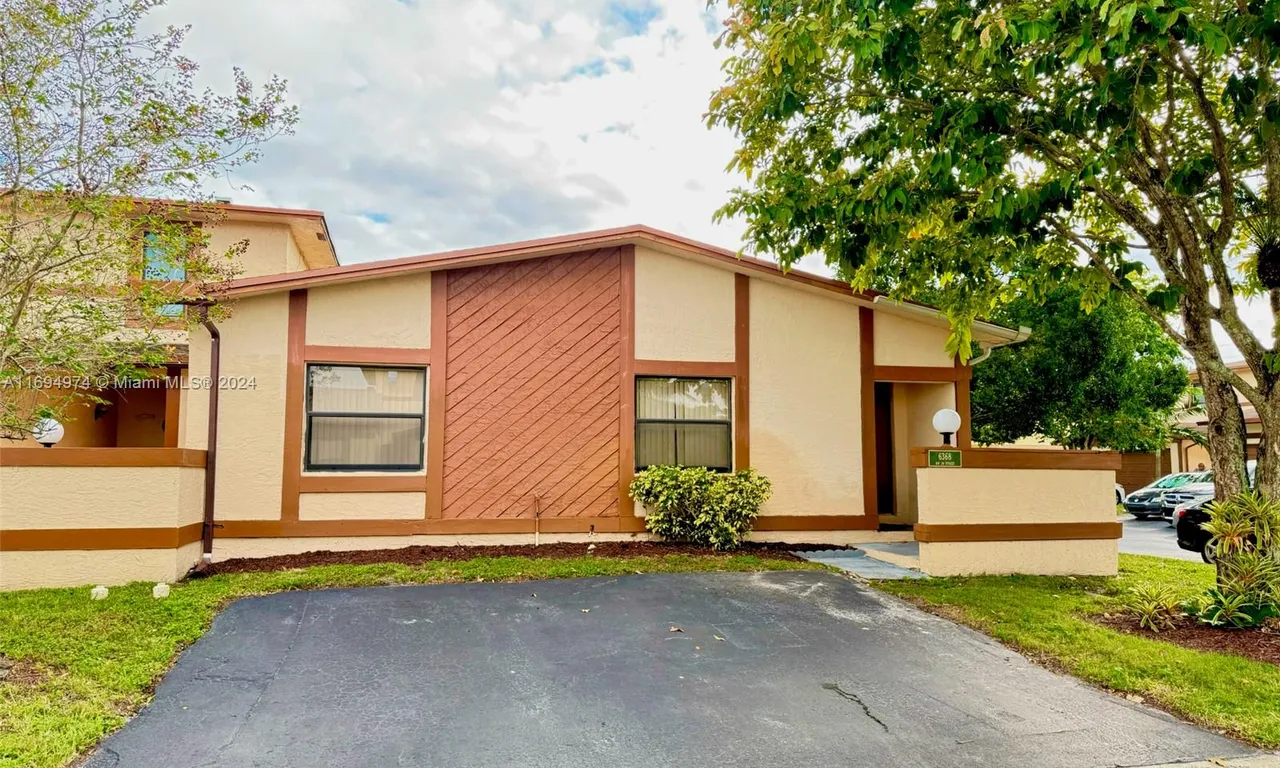 6368 NW 29th St, Sunrise FL 33313