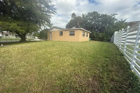 14424 SW 297th Ter, Homestead FL 33033