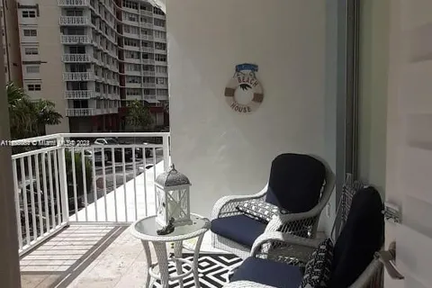 1801 S Ocean Dr # 240, Hallandale Beach FL 33009