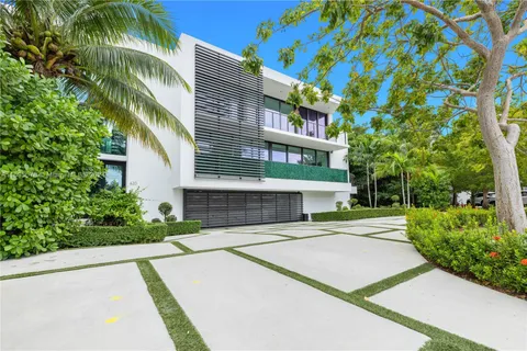 420 N Hibiscus Dr, Miami Beach FL 33139