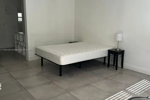 653 Michigan Ave # 4, Miami Beach FL 33139