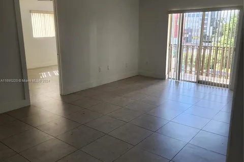 4855 NW 7th St # 6, Miami FL 33126