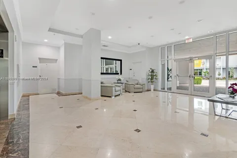 60 NW 37th AVE # 1001, Miami FL 33125