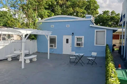 3425 NW 1st # 4, Miami FL 33127