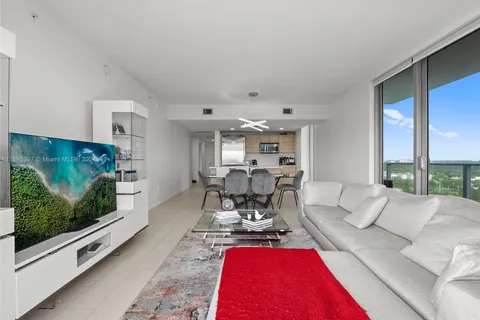 16385 Biscayne Blvd # 1615, North Miami Beach FL 33160