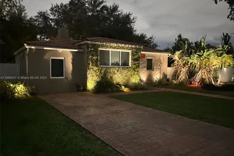 549 South Dr, Miami Springs FL 33166