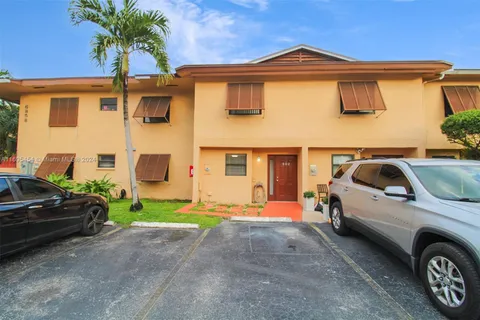 6858 NW 173rd Dr # 302, Hialeah FL 33015