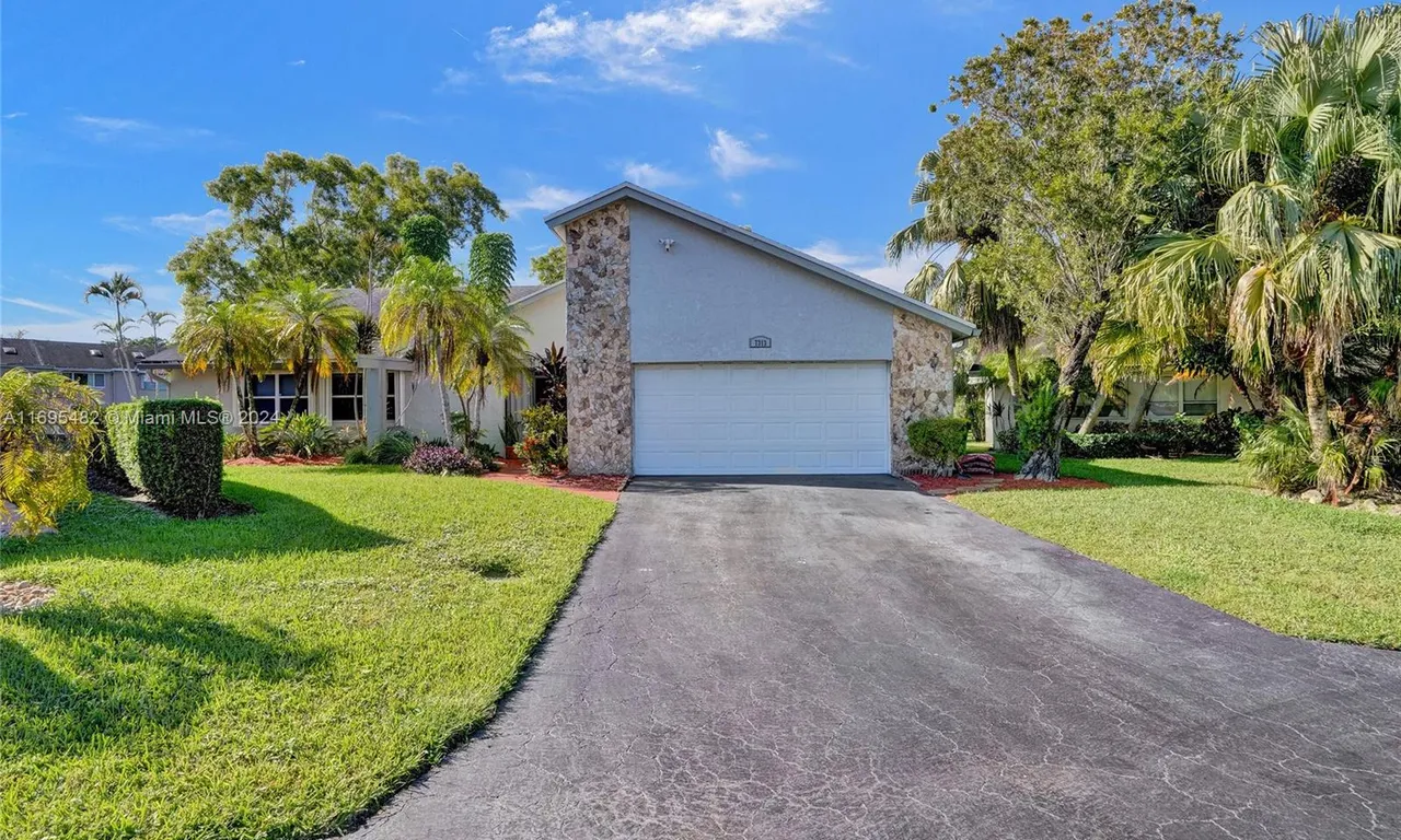 7313 Corkwood Ter, Tamarac FL 33321