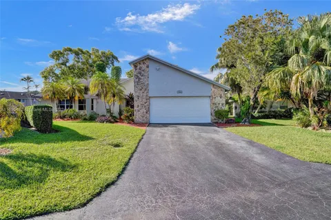 7313 Corkwood Ter, Tamarac FL 33321