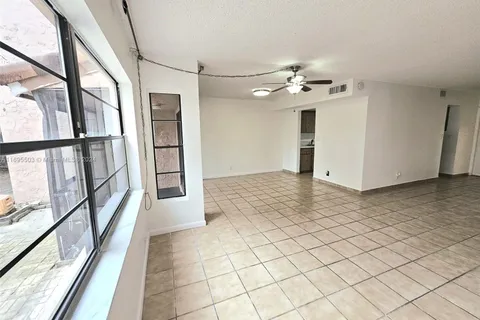 43 Seville Cir # 47, Davie FL 33324