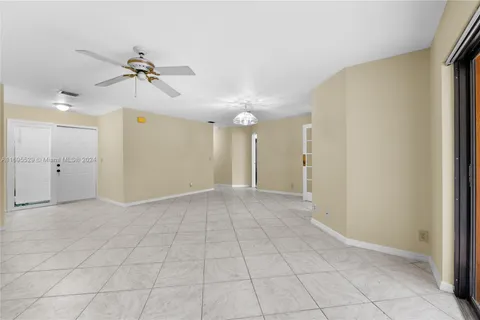 3406 Water Oak Dr # 1503, Hollywood FL 33021