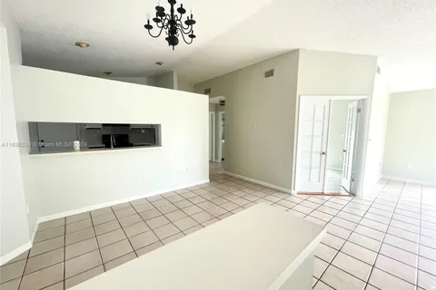 5508 NW 101st Ct # 5508, Doral FL 33178