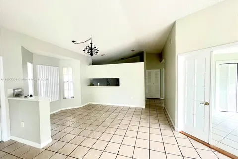 5508 NW 101st Ct # 5508, Doral FL 33178