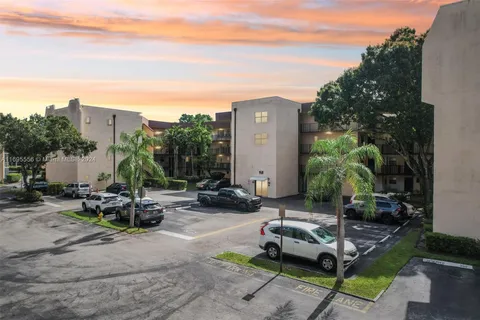 6655 W Broward Blvd # 401, Plantation FL 33317