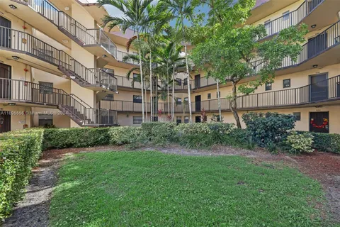 6655 W Broward Blvd # 401, Plantation FL 33317