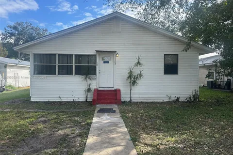 532 BOND, Clewiston FL 33440