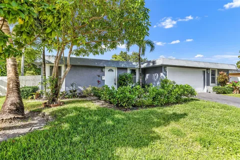 7821 NW 68th Ave, Tamarac FL 33321