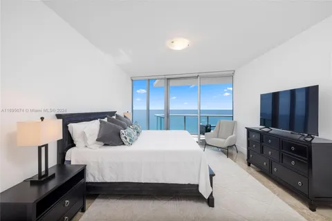 17001 Collins Ave # 2807, Sunny Isles Beach FL 33160