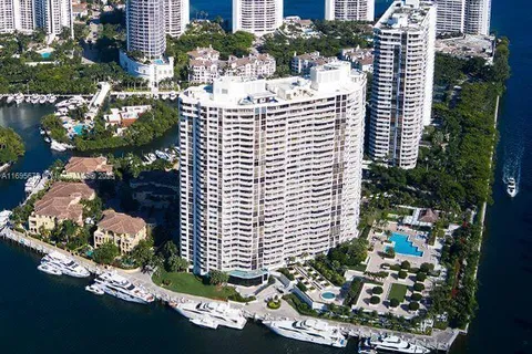 7000 Island Blvd # 1001, Aventura FL 33160